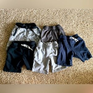 Lot of 5 shorts GUC 4T